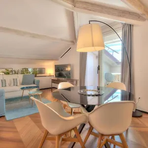 Livin' Portofino Sea Apartment